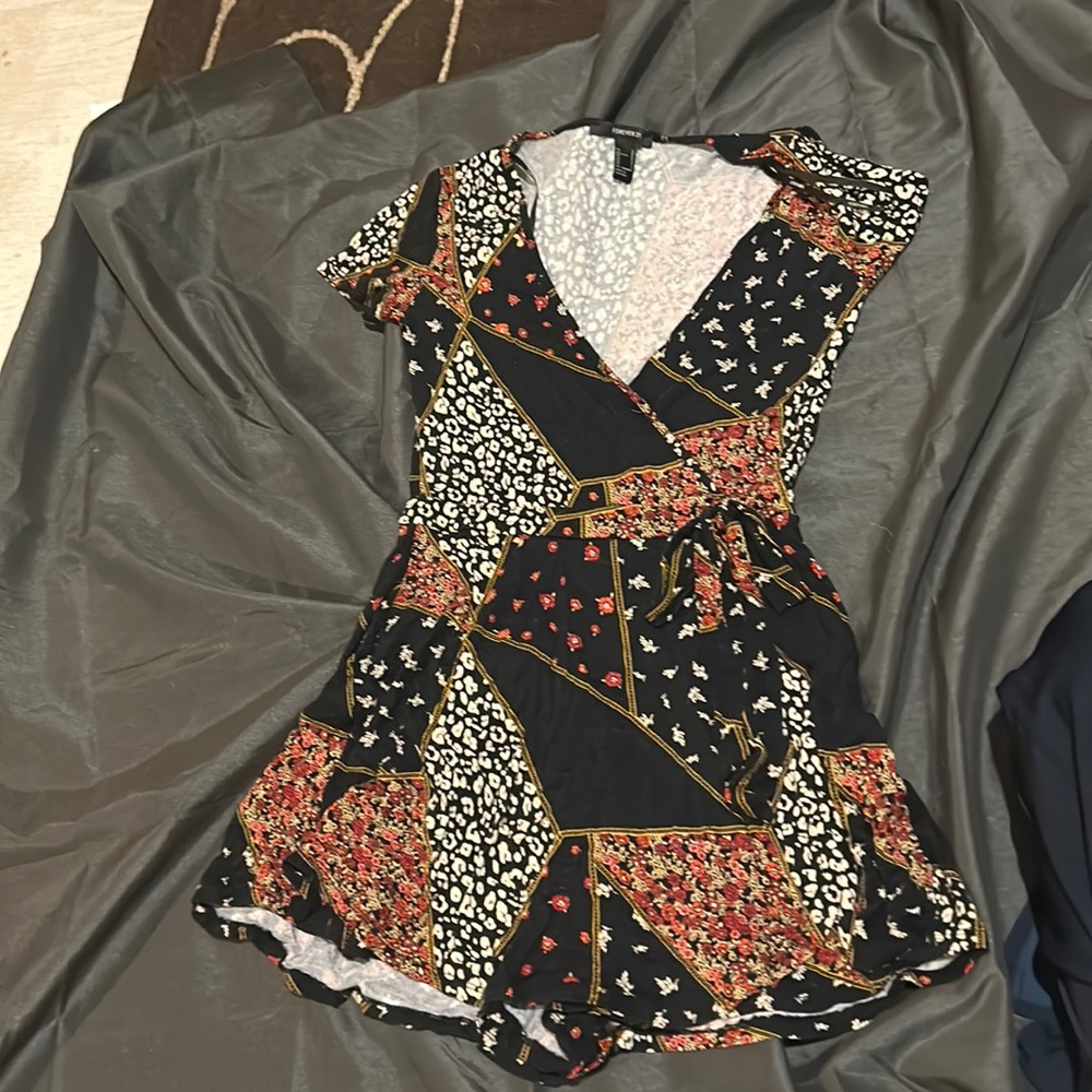 Forever 21 romper size small